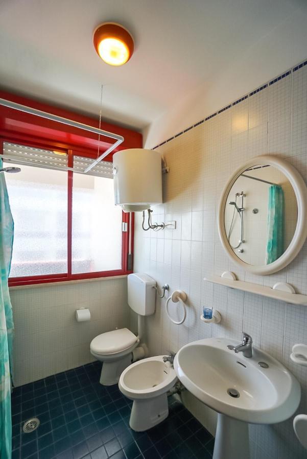Condominio Clyo Bibione Eksteriør billede