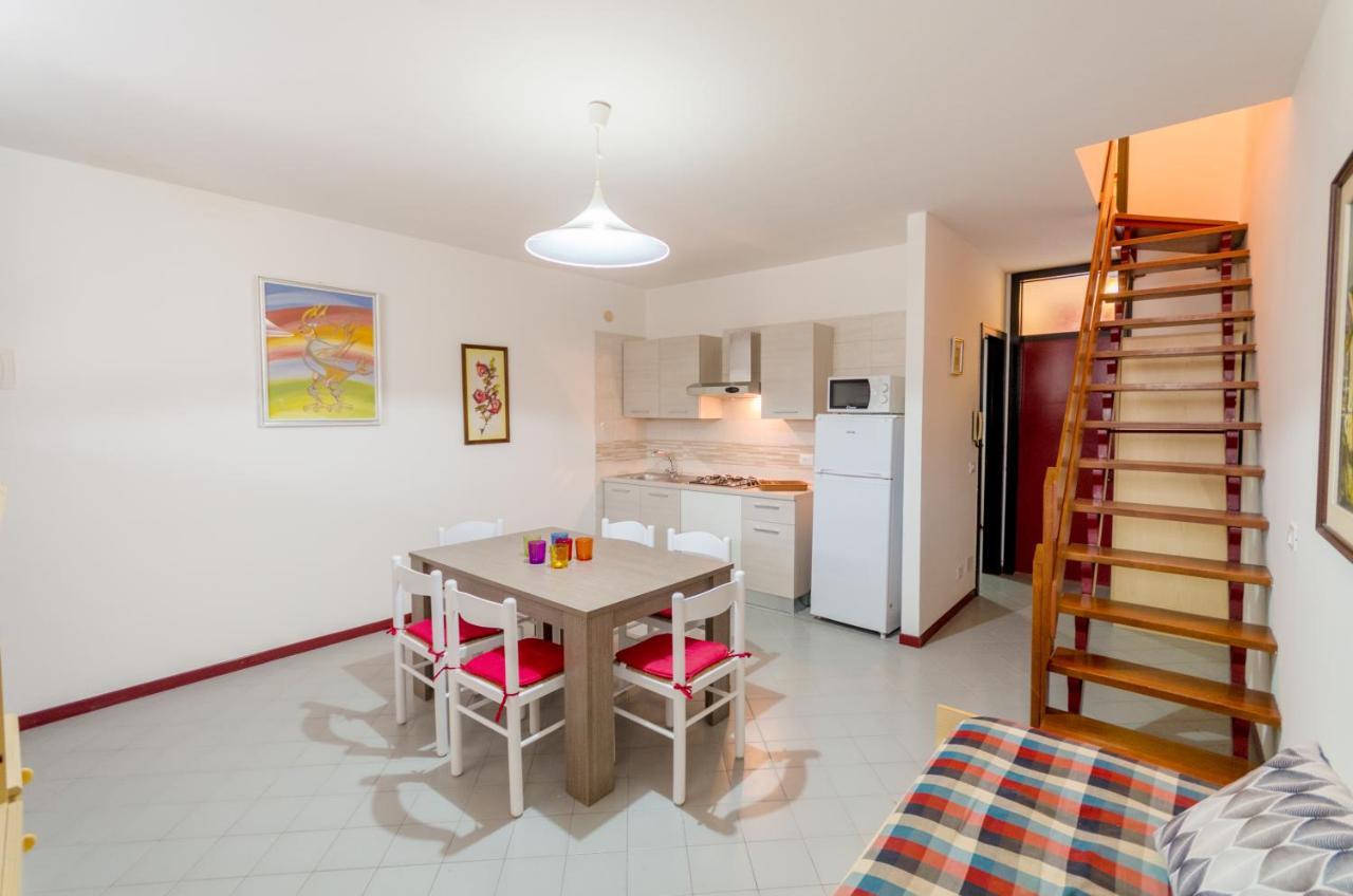 Condominio Clyo Bibione Eksteriør billede