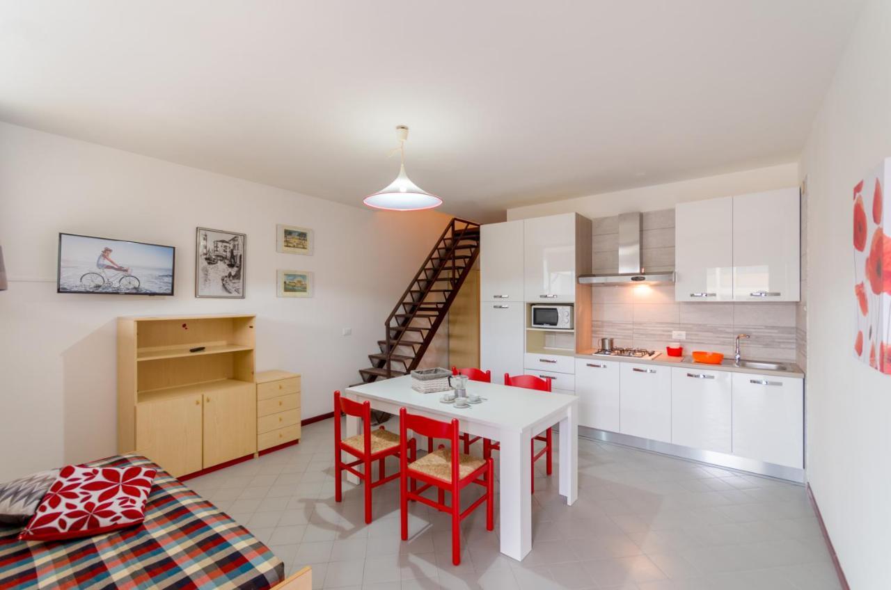 Condominio Clyo Bibione Eksteriør billede