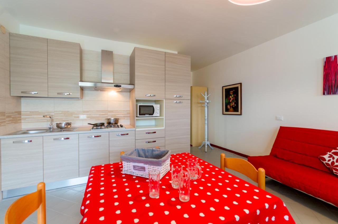Condominio Clyo Bibione Eksteriør billede